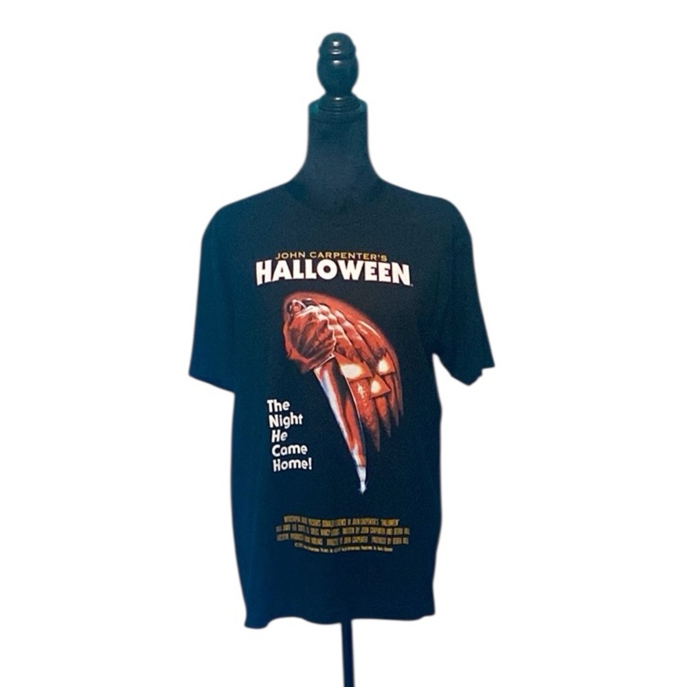 John Carpenter’s "Halloween" Cover Art Short-Sleeve Graphic Tee - Size Large